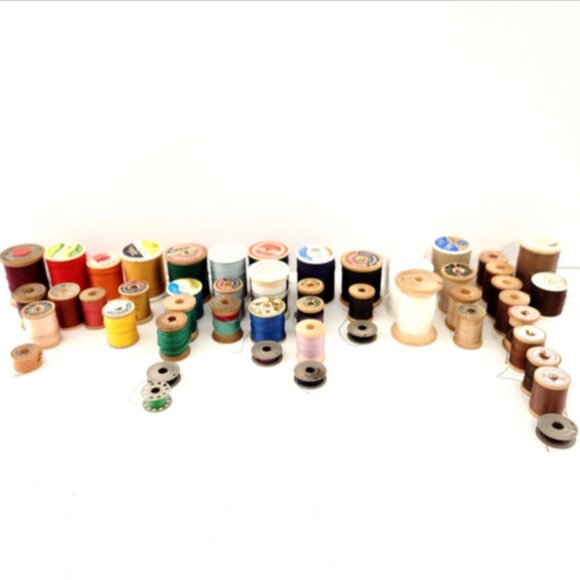 Antique Vintage 50 Assorted Color Thread Wooden Spools & Metal Bobbins M… - Picture 5 of 5